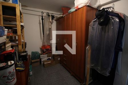 Casa à venda com 331m², 4 quartos e 3 vagas Casa à venda com 331m², 4 quartos e 3 vagasQuarto 3