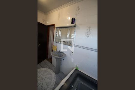 Casa à venda com 331m², 4 quartos e 3 vagas Casa à venda com 331m², 4 quartos e 3 vagasBanheiro da Suíte 1