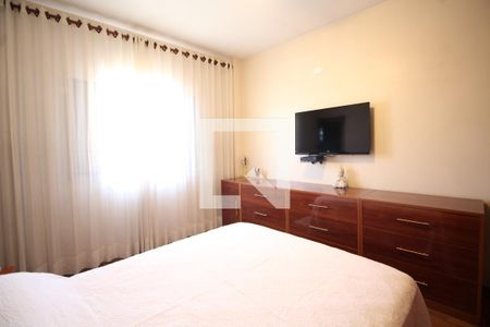 Casa à venda com 331m², 4 quartos e 3 vagas Casa à venda com 331m², 4 quartos e 3 vagasSuíte 1