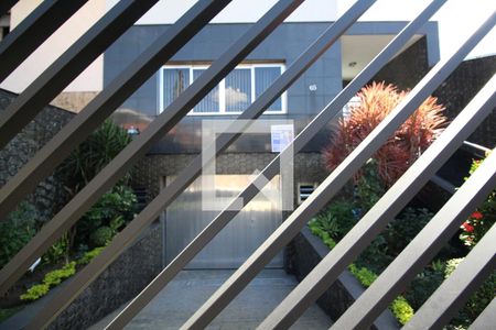 Casa à venda com 331m², 4 quartos e 3 vagas Casa à venda com 331m², 4 quartos e 3 vagasFachada