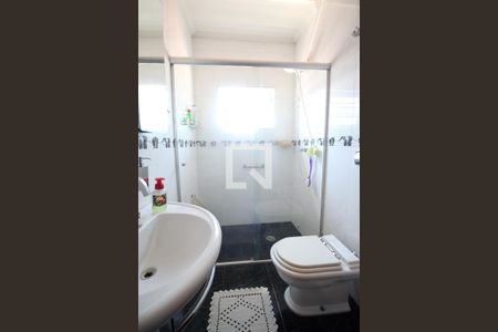 Casa à venda com 331m², 4 quartos e 3 vagas Casa à venda com 331m², 4 quartos e 3 vagasBanheiro 1