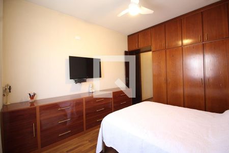 Casa à venda com 331m², 4 quartos e 3 vagas Casa à venda com 331m², 4 quartos e 3 vagasSuíte 1