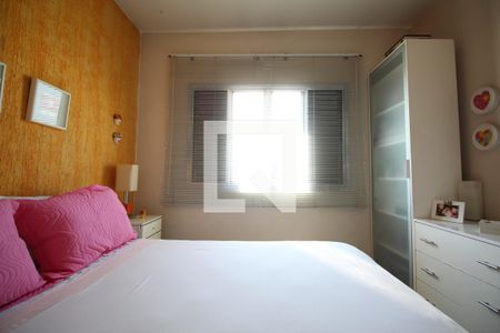 Casa à venda com 331m², 4 quartos e 3 vagas Casa à venda com 331m², 4 quartos e 3 vagasQuarto 1