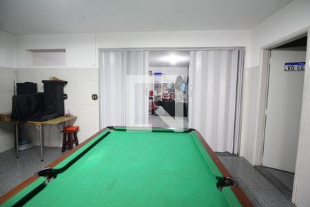 Casa à venda com 331m², 4 quartos e 3 vagas Casa à venda com 331m², 4 quartos e 3 vagasGaragem