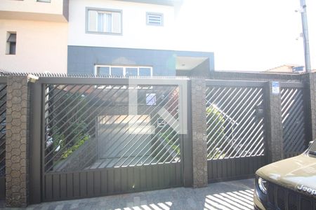 Casa à venda com 331m², 4 quartos e 3 vagas Casa à venda com 331m², 4 quartos e 3 vagasFachada