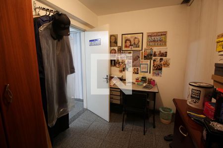 Casa à venda com 331m², 4 quartos e 3 vagas Casa à venda com 331m², 4 quartos e 3 vagasQuarto 3