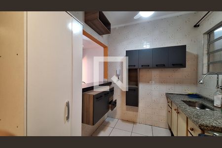 Cozinha de apartamento para alugar com 1 quarto, 55m² em Vila Tupi, Praia Grande