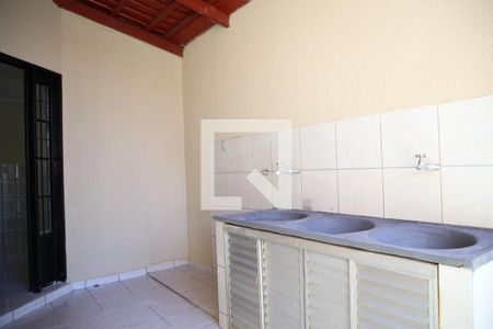 Casa para alugar com 110m², 2 quartos e 1 vagaÁrea de Serviço