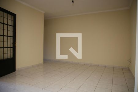 Casa para alugar com 110m², 2 quartos e 1 vagaSala/Cozinha