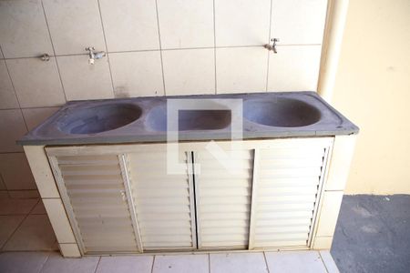 Casa para alugar com 110m², 2 quartos e 1 vagaÁrea de Serviço