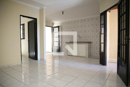 Casa para alugar com 110m², 2 quartos e 1 vagaSala/Cozinha