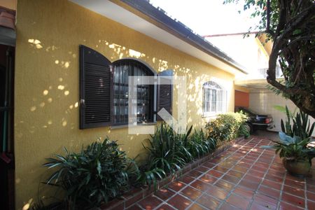 Casa à venda com 150m², 4 quartos e 2 vagasFachada