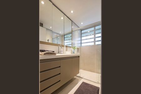 Suíte - Banheiro de apartamento para alugar com 1 quarto, 47m² em Pinheiros, São Paulo