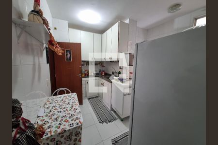 Apartamento à venda com 92m², 3 quartos e sem vagaCozinha