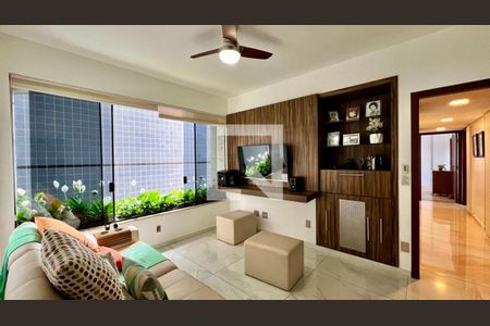sala  de apartamento à venda com 4 quartos, 190m² em Funcionários, Belo Horizonte