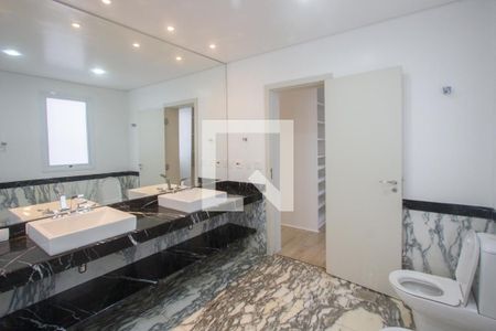 Casa de condomínio à venda com 931m², 4 quartos e 3 vagasBanheiro Suíte 3