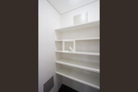 Casa de condomínio à venda com 931m², 4 quartos e 3 vagasDespensa