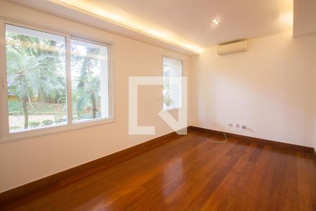 Sala de casa de condomínio à venda com 4 quartos, 931m² em Jardim Petropolis, São Paulo