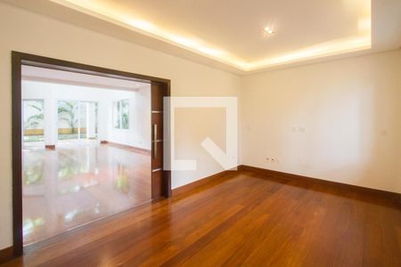 Sala de casa de condomínio à venda com 4 quartos, 931m² em Jardim Petropolis, São Paulo