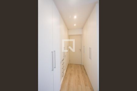 Casa de condomínio à venda com 931m², 4 quartos e 3 vagasCloset Suíte 3