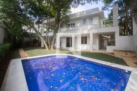 Casa de condomínio à venda com 931m², 4 quartos e 3 vagasPiscina