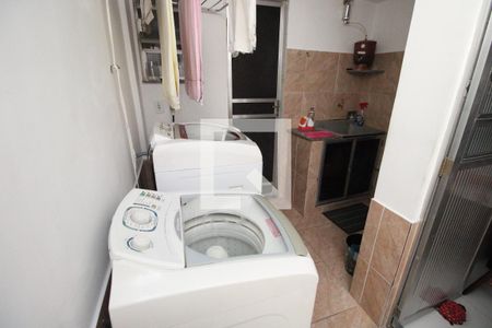 Apartamento à venda com 121m², 2 quartos e 1 vagaÁrea de Serviço