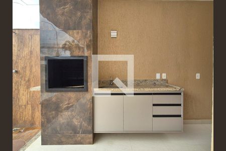 Casa de condomínio à venda com 238m², 5 quartos e 3 vagasVaranda gourmet