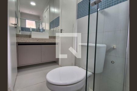 Casa de condomínio à venda com 238m², 5 quartos e 3 vagasBanheiro da Suíte 2 e 3 (canadense)