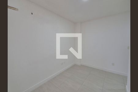Quarto de casa de condomínio para alugar com 5 quartos, 238m² em Vargem Pequena, Rio de Janeiro