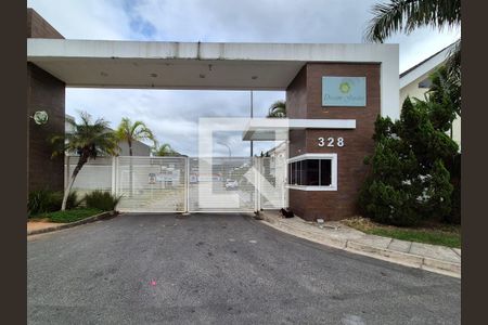 Casa de condomínio à venda com 238m², 5 quartos e 3 vagasFachada e portaria