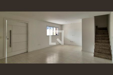 Sala de casa de condomínio para alugar com 5 quartos, 238m² em Vargem Pequena, Rio de Janeiro