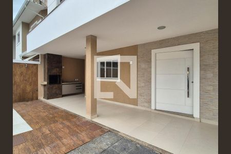 Casa de condomínio à venda com 238m², 5 quartos e 3 vagasVaranda gourmet