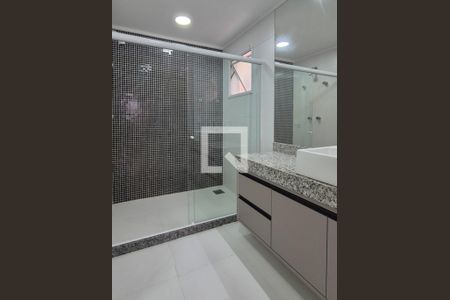 Casa de condomínio à venda com 238m², 5 quartos e 3 vagasBanheiro da Suíte 4