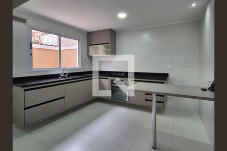 Casa de condomínio à venda com 238m², 5 quartos e 3 vagasCozinha