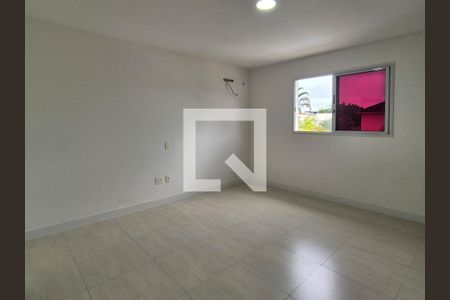 Casa de condomínio à venda com 238m², 5 quartos e 3 vagasSuite 4