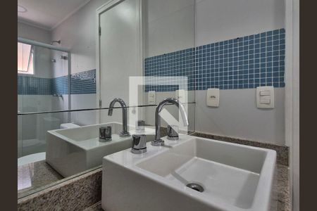 Casa de condomínio à venda com 238m², 5 quartos e 3 vagasBanheiro da Suíte 2 e 3 (canadense)