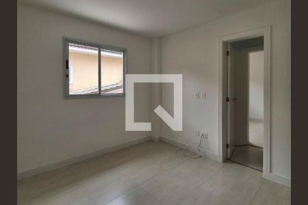 Casa de condomínio à venda com 238m², 5 quartos e 3 vagasSuite 2