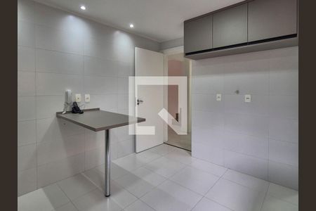 Casa de condomínio à venda com 238m², 5 quartos e 3 vagasCozinha