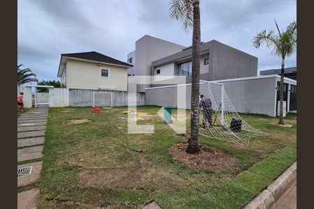 Casa de condomínio à venda com 238m², 5 quartos e 3 vagasÁrea comum