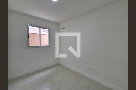 Casa de condomínio à venda com 238m², 5 quartos e 3 vagasQuarto