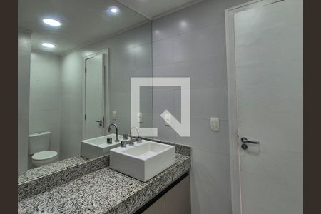 Casa de condomínio à venda com 238m², 5 quartos e 3 vagasBanheiro da Suíte 4