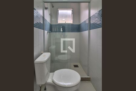 Casa de condomínio à venda com 238m², 5 quartos e 3 vagasBanheiro da Suíte 2 e 3 (canadense)