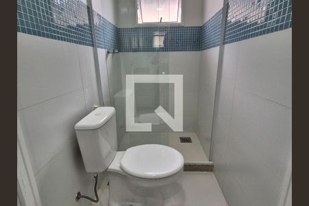 Casa de condomínio à venda com 238m², 5 quartos e 3 vagasBanheiro da Suíte 2 e 3 (canadense)