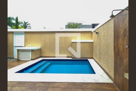 Casa de condomínio à venda com 238m², 5 quartos e 3 vagasÁrea externa