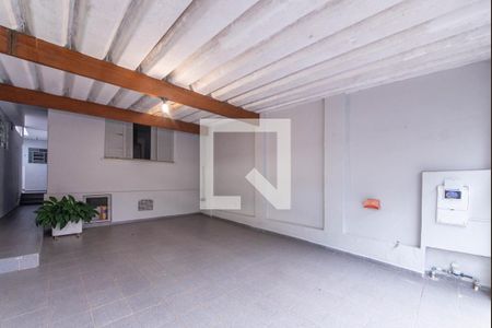 Garagem de casa à venda com 2 quartos, 80m² em Vila Gumercindo, São Paulo