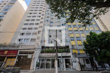 Apartamento à venda com 75m², 2 quartos e sem vaga Apartamento à venda com 75m², 2 quartos e sem vagaFachada