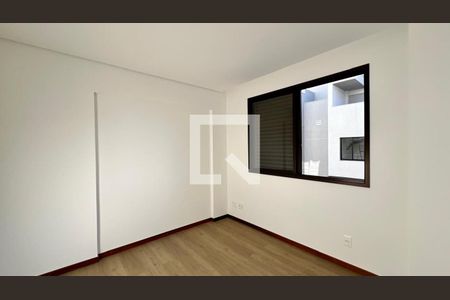 Quarto de apartamento à venda com 4 quartos, 135m² em Serra, Belo Horizonte