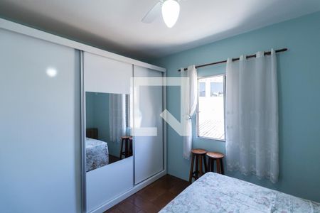 Casa à venda com 214m², 4 quartos e 3 vagasCasa 2 Quarto 1