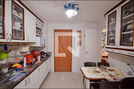 Apartamento à venda com 115m², 2 quartos e 1 vagaCozinha