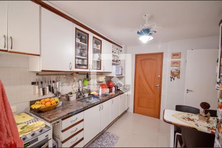Apartamento à venda com 115m², 2 quartos e 1 vagaCozinha